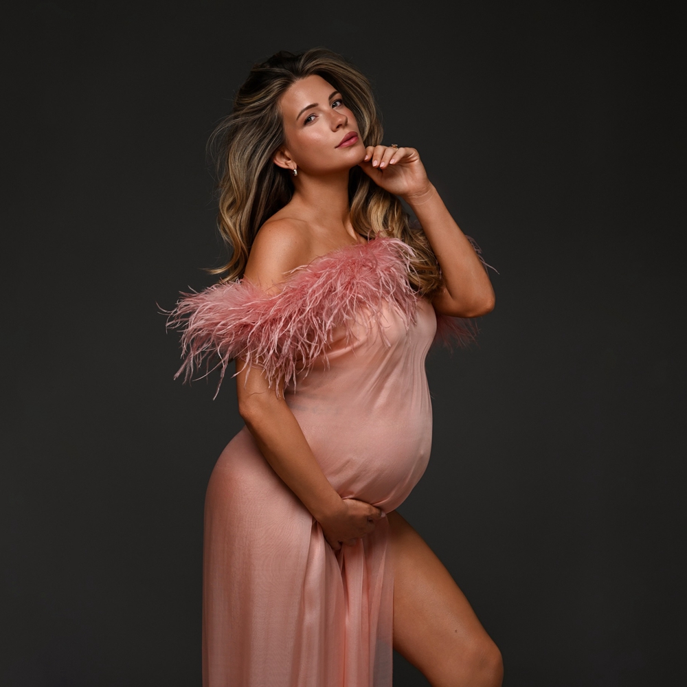 Elegant Feather Maternity Dres - Photography Club recension och pris